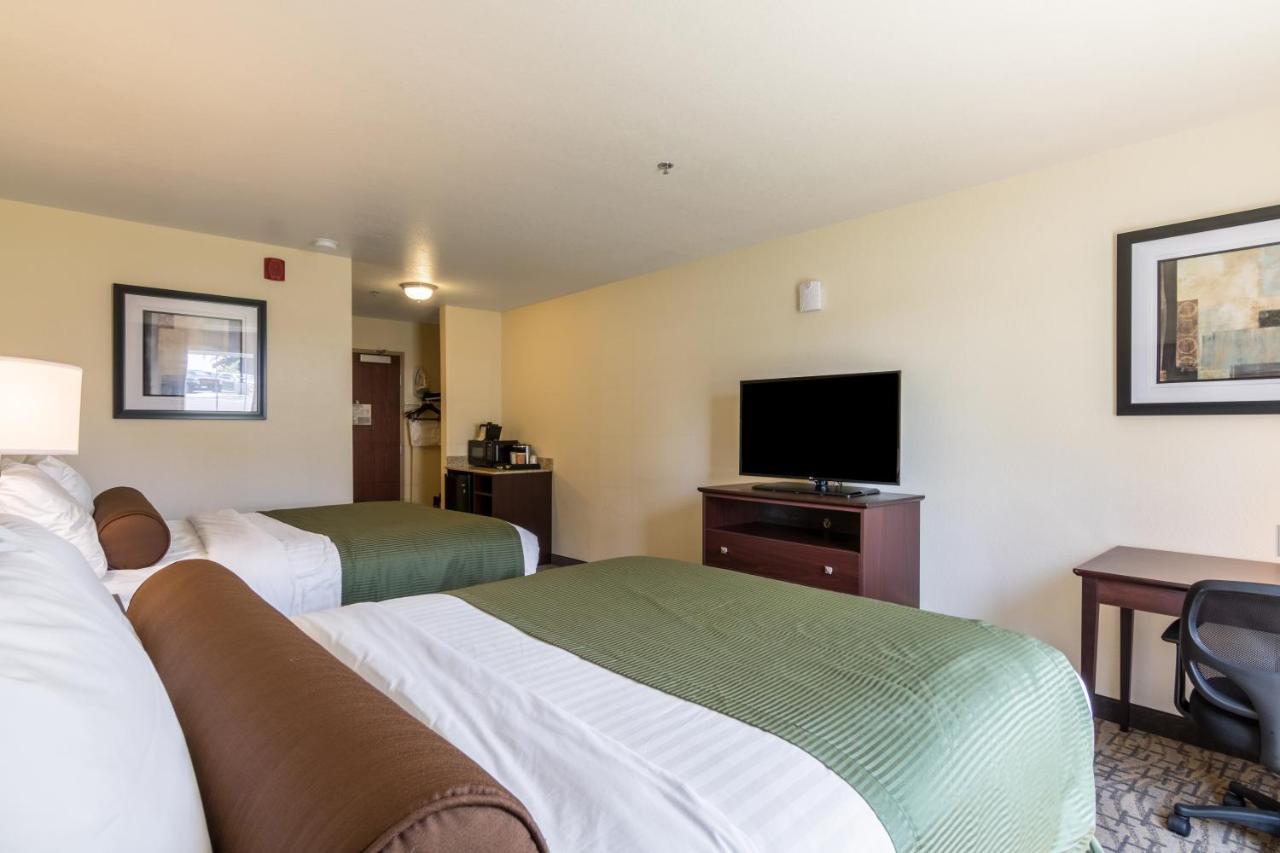 Cobblestone Inn & Suites - Barron Bagian luar foto