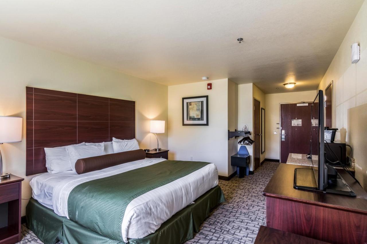Cobblestone Inn & Suites - Barron Bagian luar foto